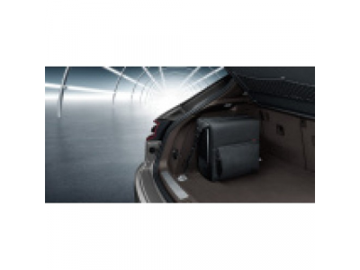 Сумка холодильник Porsche Cold Bag Electric In Black, артикул 95504490230 от VAG Сумка холодильник Porsche Cold Bag Electric In Black, артикул 95504490230